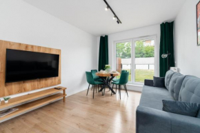 Apartments with Garden Dmowskiego 81 by Noclegi Renters, Poznań